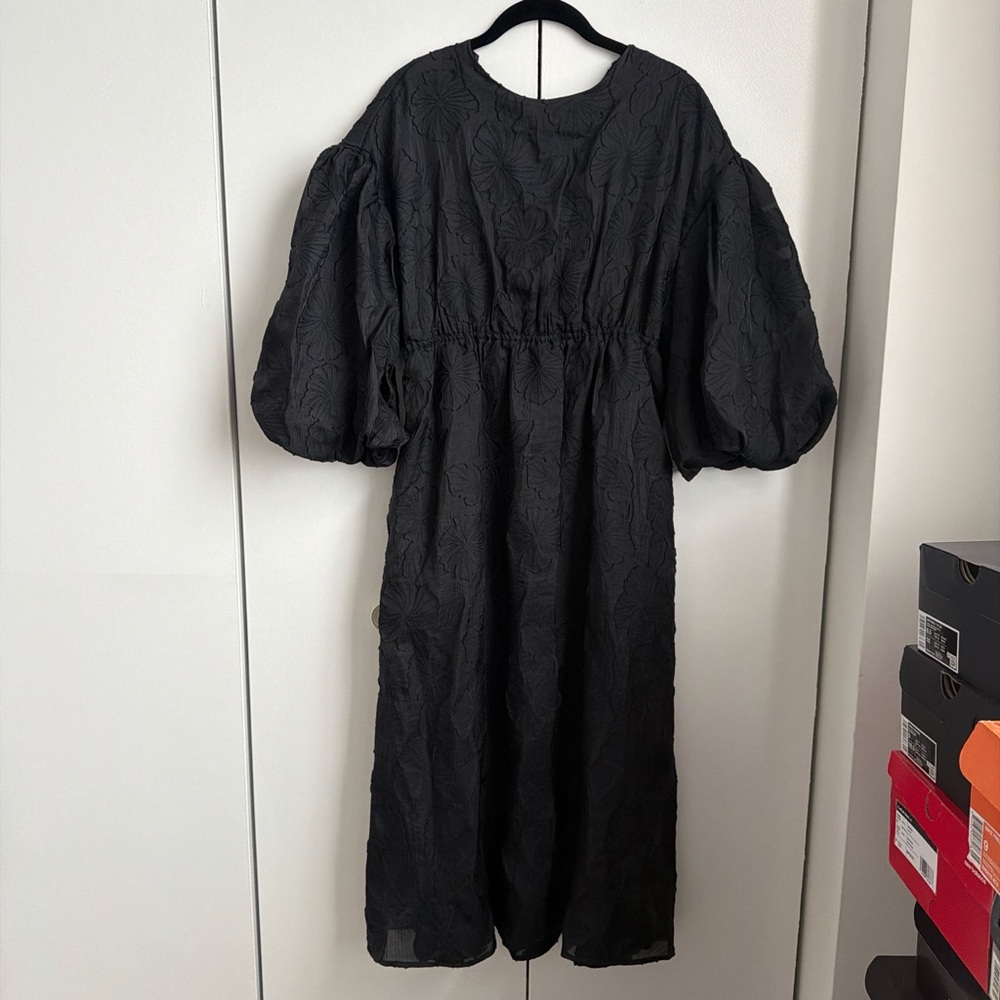KIKA VARGAS x Target - Puff-Sleeve Scallop Back Midi Dress, Black, US S